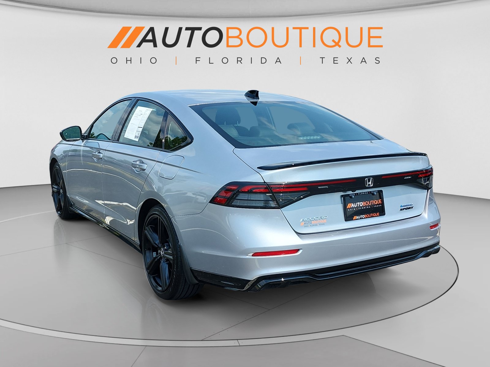 Used 2025 Honda Accord Sport image 3