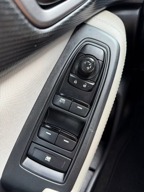 Used 2022 Subaru Forester AWD/4WD image 18