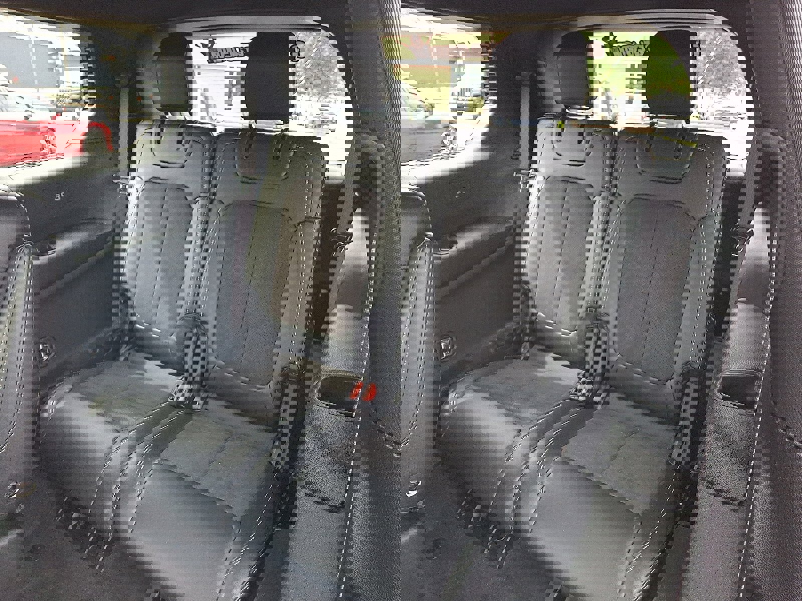 Used 2022 Jeep Grand Cherokee L Laredo image 10