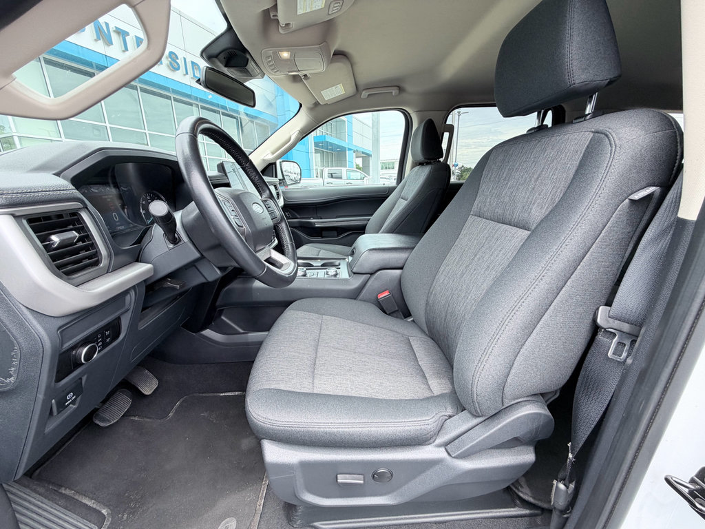 Used 2024 Ford Expedition XLT AWD/4WD image 22