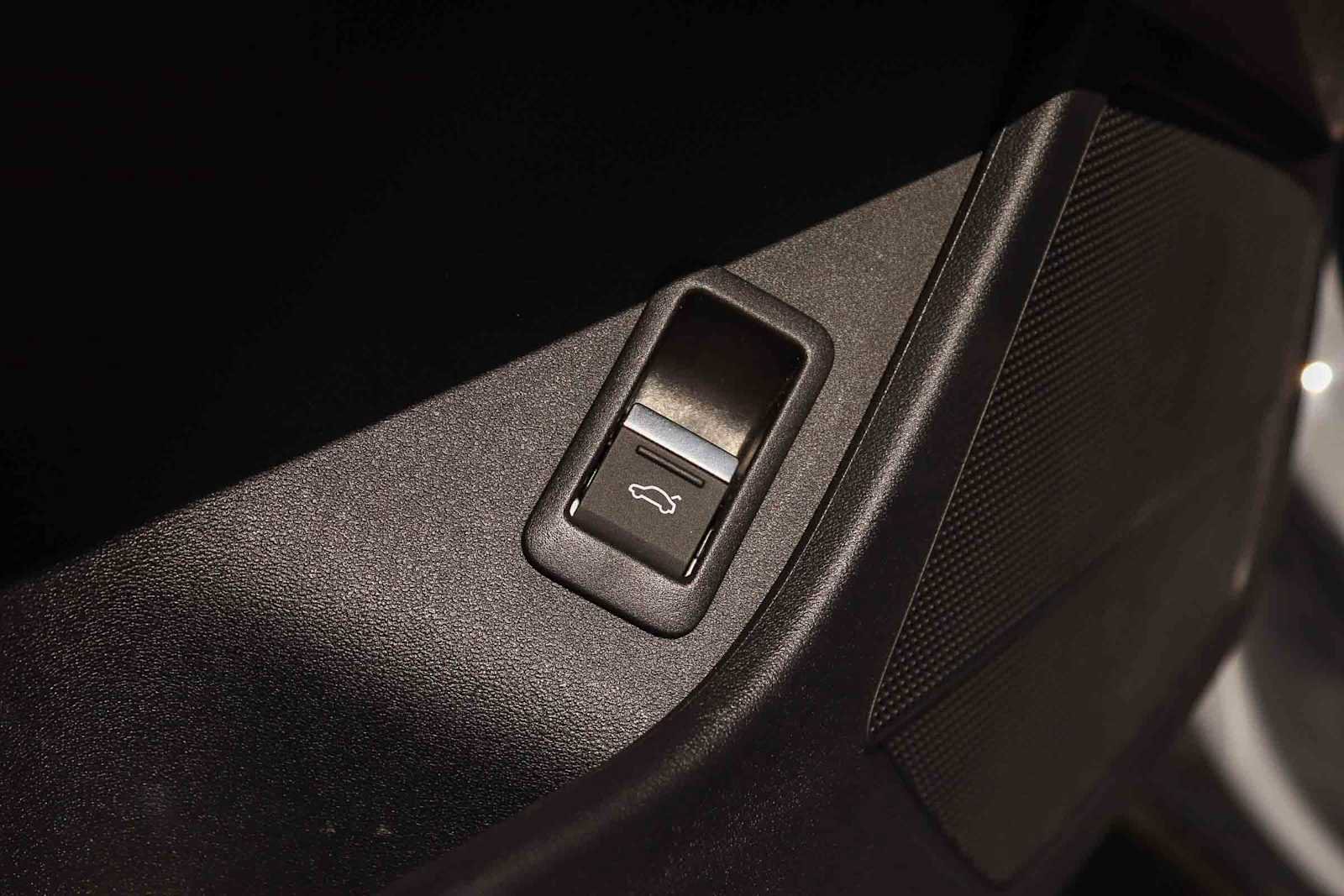 Used 2023 Audi Q4 e-tron Premium w/ Premium Plus RWD image 28