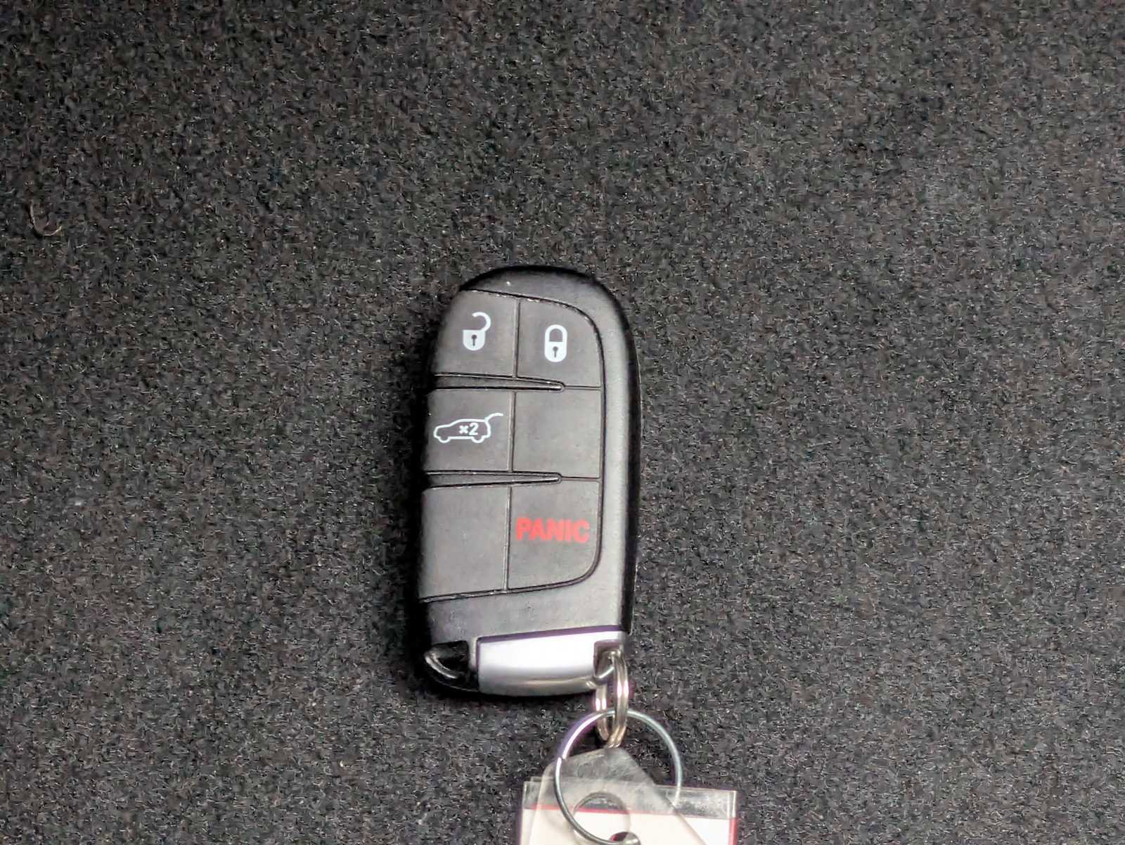 Used 2020 Dodge Durango SXT image 30