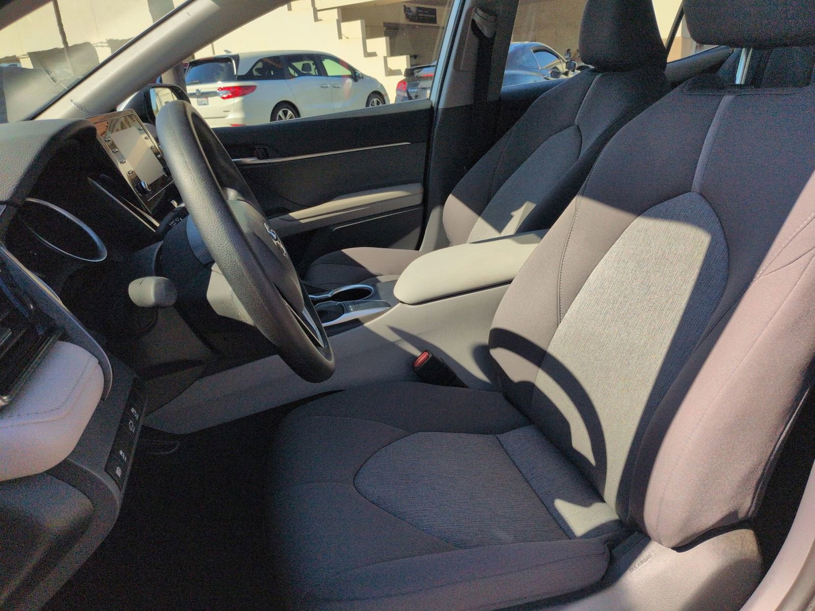 Used 2024 Toyota Camry LE image 25