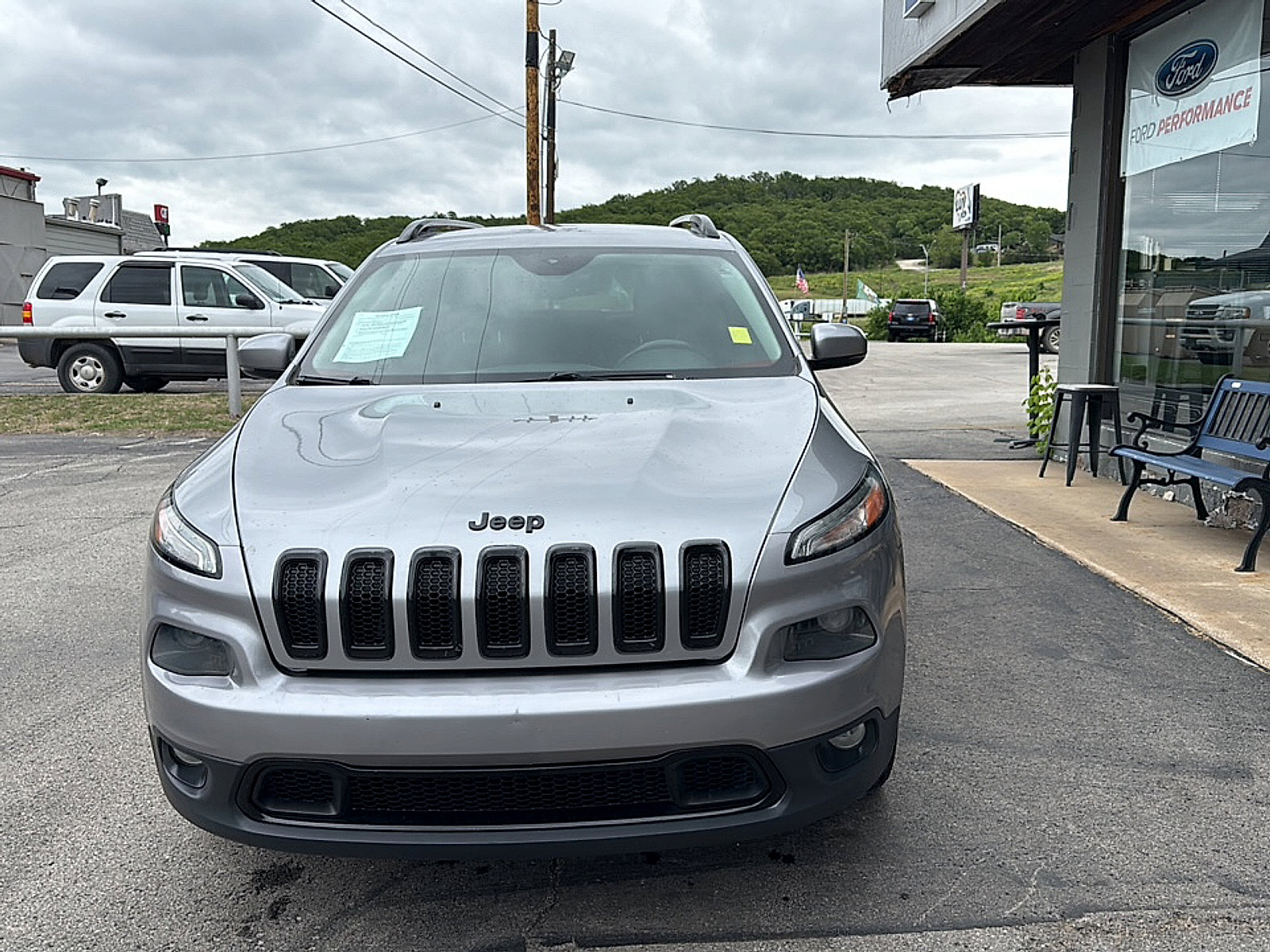 Used 2015 Jeep Cherokee Latitude w/ Comfort/Convenience Group AWD/4WD image 6