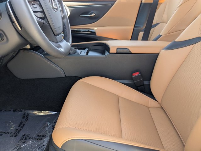 Used 2024 Lexus ES 350 w/ Premium Package image 15
