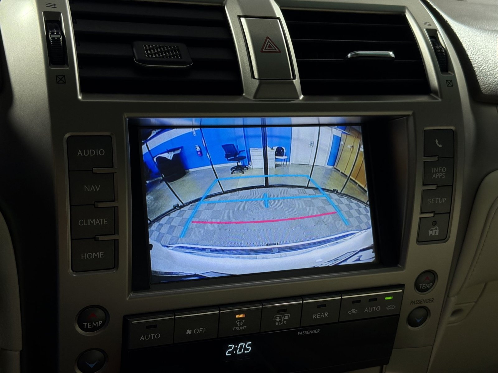 Used 2019 Lexus GX 460 Premium w/ Premium Package AWD/4WD image 29