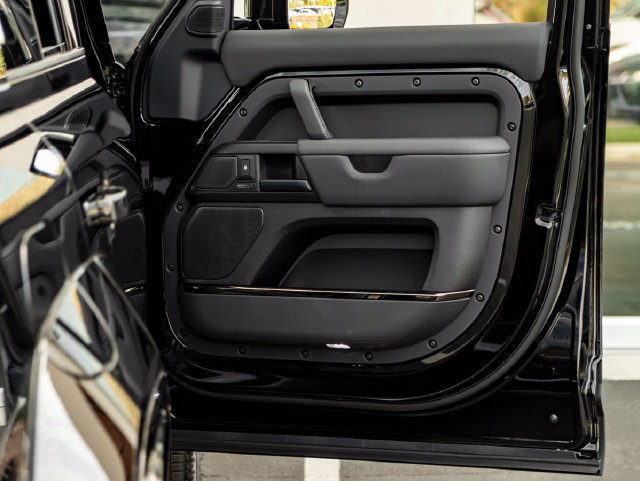 New 2026 Land Rover Defender 110 OCTA AWD/4WD image 37