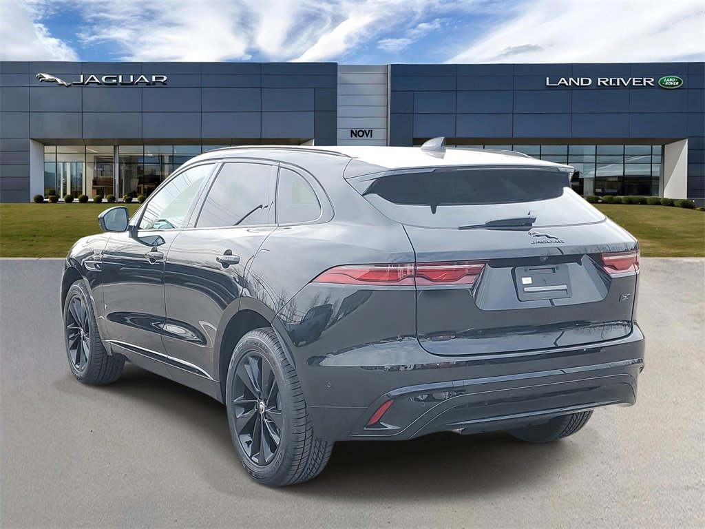 New 2026 Jaguar F-PACE R-Dynamic S image 2