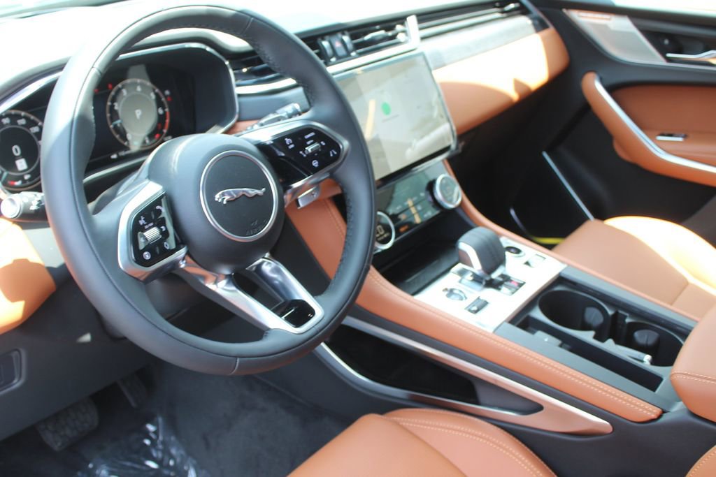 New 2026 Jaguar F-PACE R-Dynamic S AWD/4WD image 11
