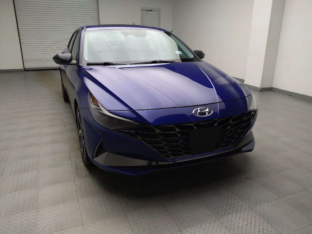 Used 2023 Hyundai Elantra Limited w/ Winter Weather Package FWD image 14