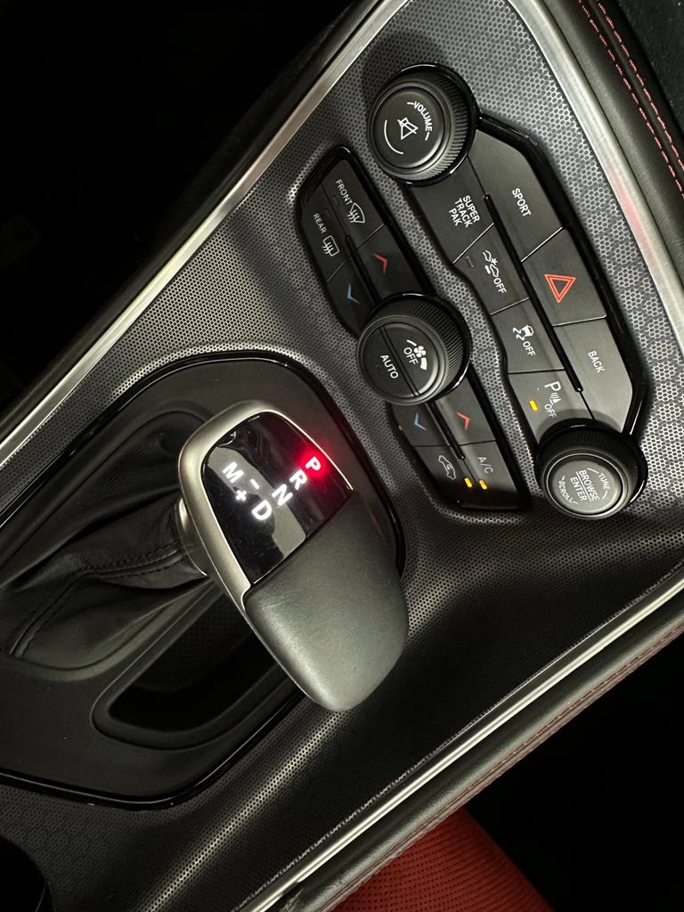 Used 2015 Dodge Challenger R/T Scat Pack RWD image 19