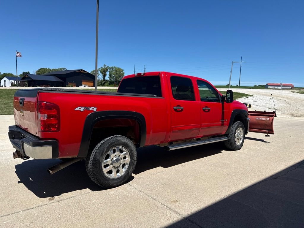 Used 2013 Chevrolet Silverado 3500 LT w/ Interior Plus Package AWD/4WD image 3