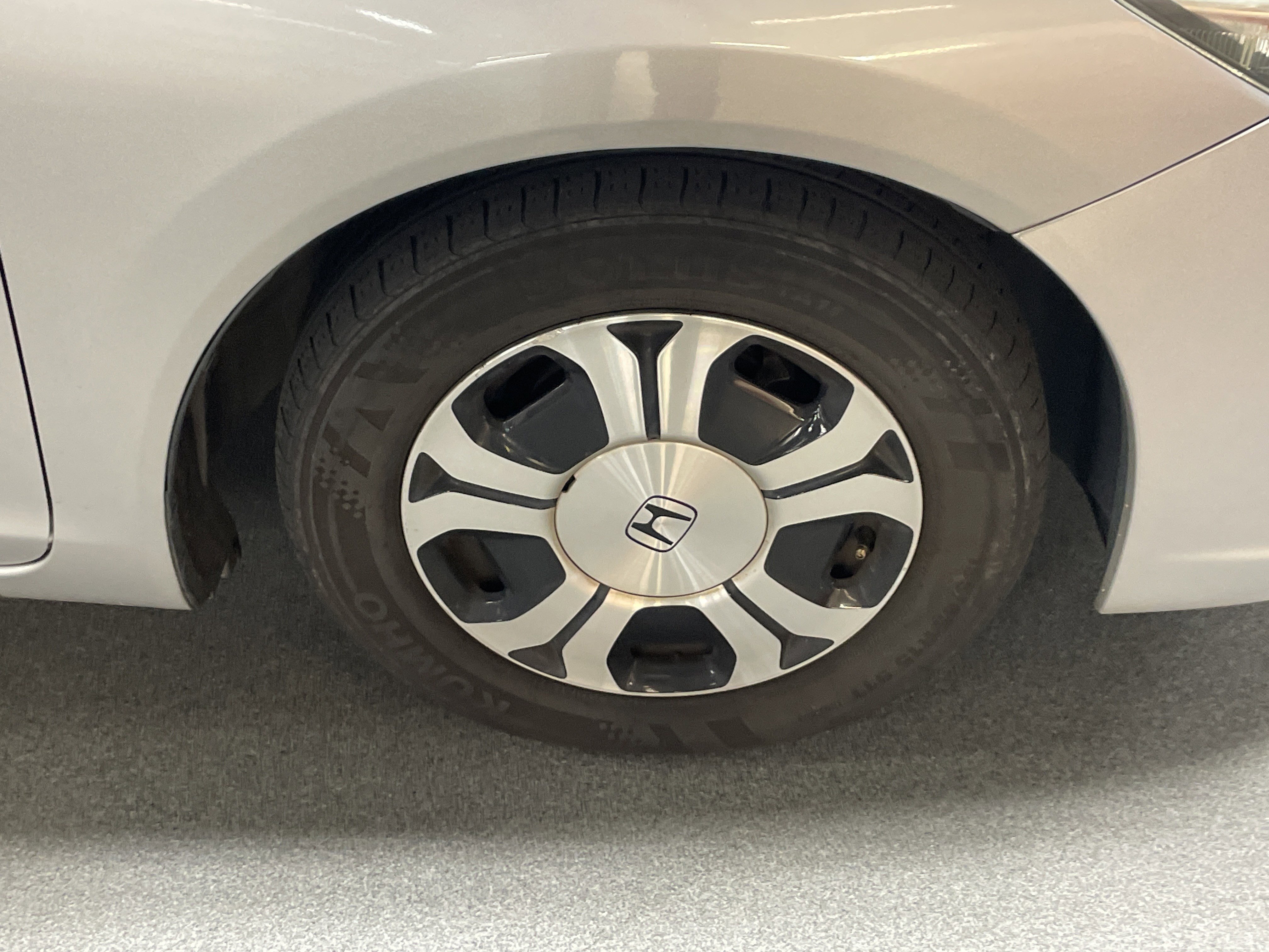 Used 2015 Honda Civic Hybrid Sedan image 6