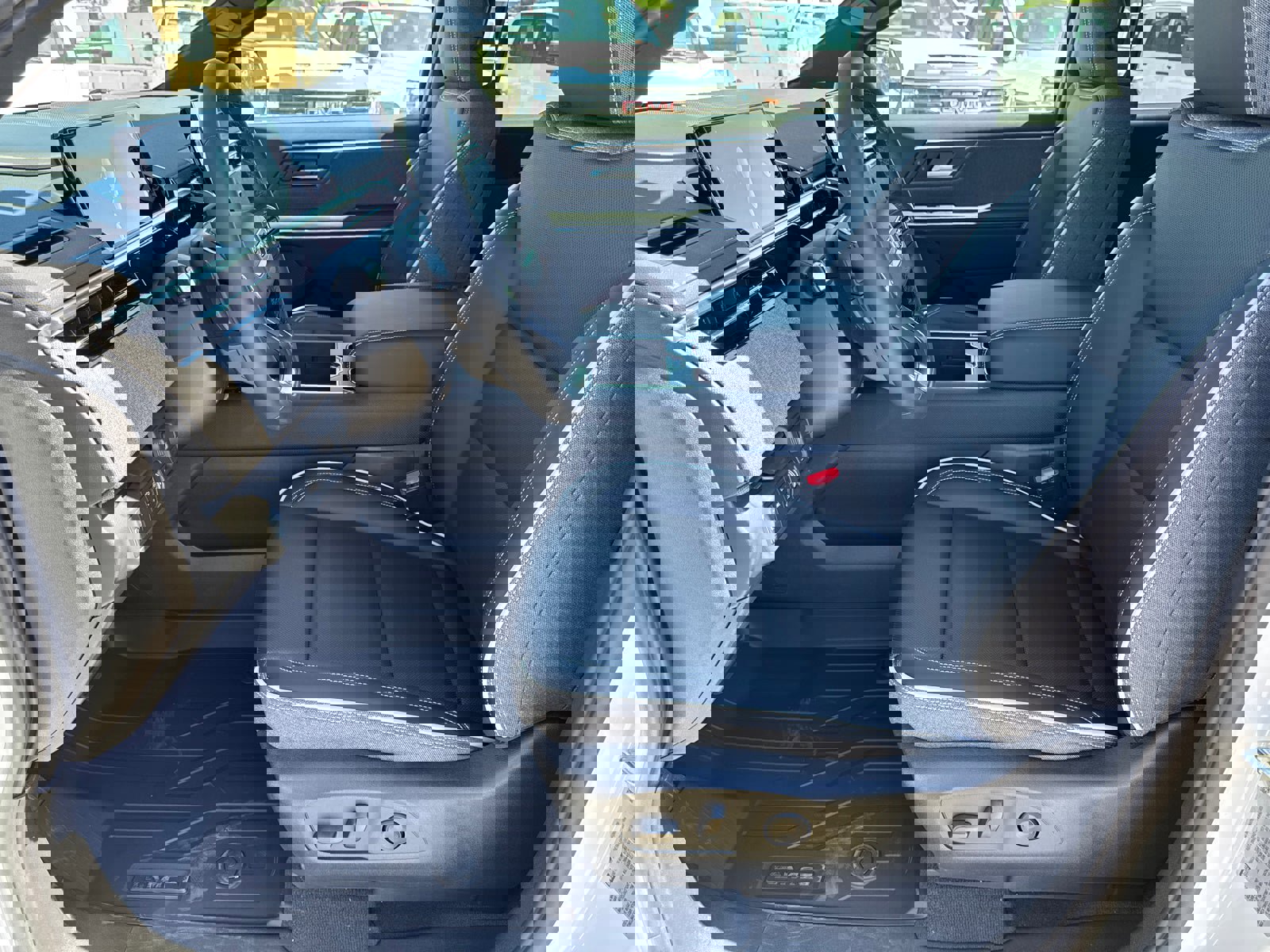 Used 2026 GMC Sierra EV Elevation image 26