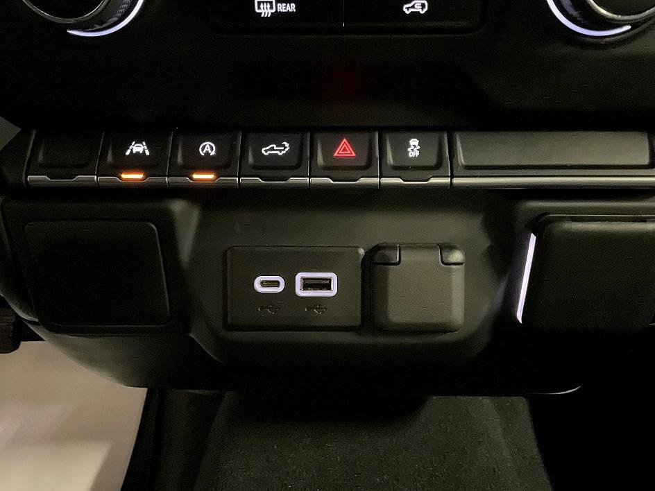 Used 2022 Chevrolet Silverado 1500 Custom image 24