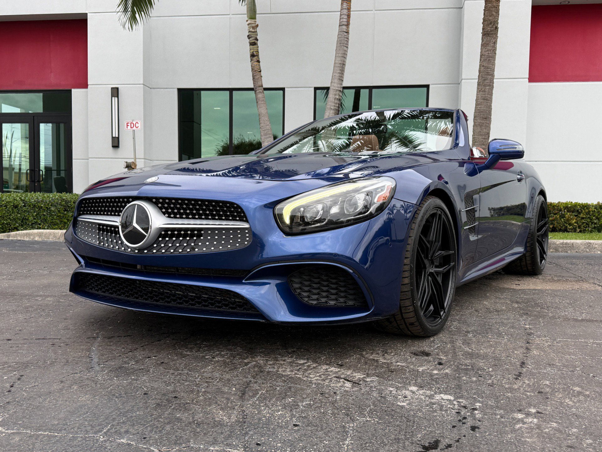 Used 2017 Mercedes-Benz SL 550 image 7