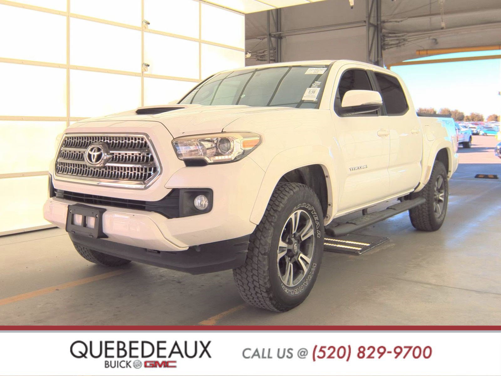 Used 2017 Toyota Tacoma TRD Sport image 1