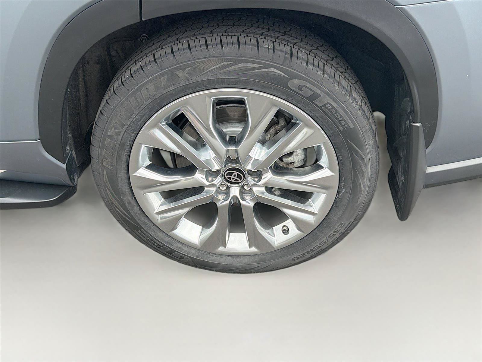 Used 2023 Toyota Highlander Limited AWD/4WD image 35
