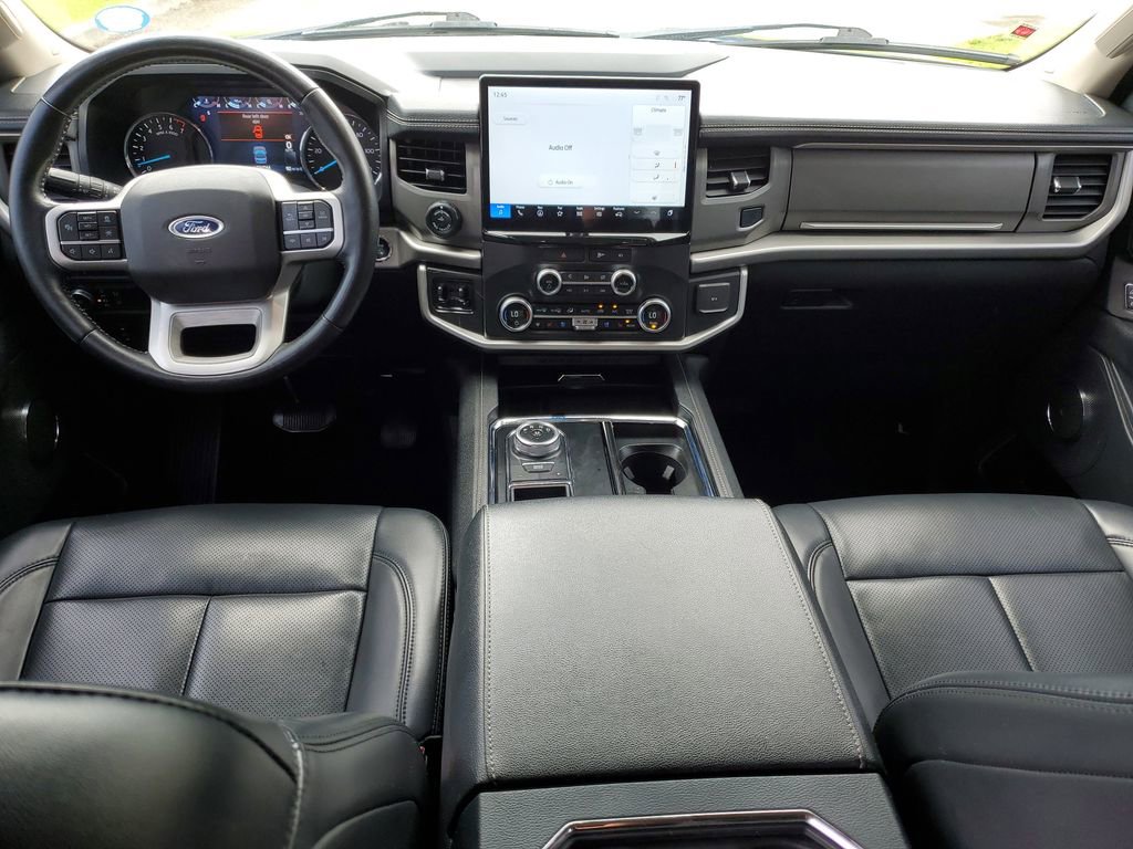 Used 2022 Ford Expedition Max XLT RWD image 16