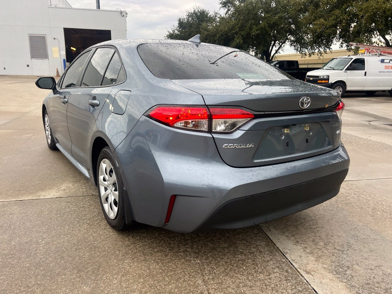 Used 2025 Toyota Corolla LE FWD image 5