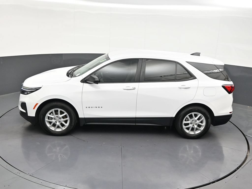 Used 2023 Chevrolet Equinox LS FWD image 22