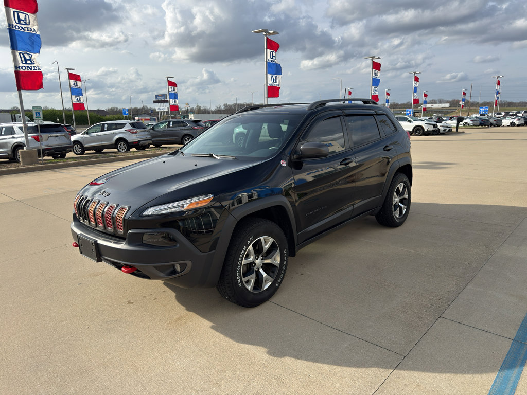 Used 2018 Jeep Cherokee Trailhawk w/ Comfort/Convenience Group image 1