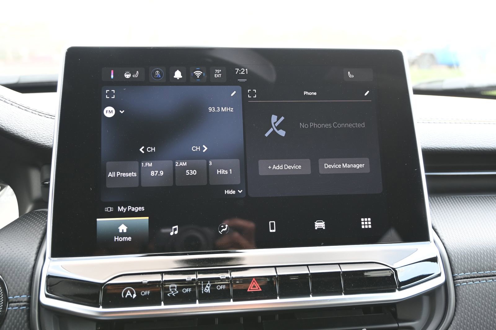 New 2026 Jeep Compass Latitude image 13