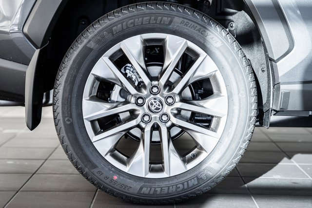 New 2025 Toyota RAV4 XLE Premium image 18