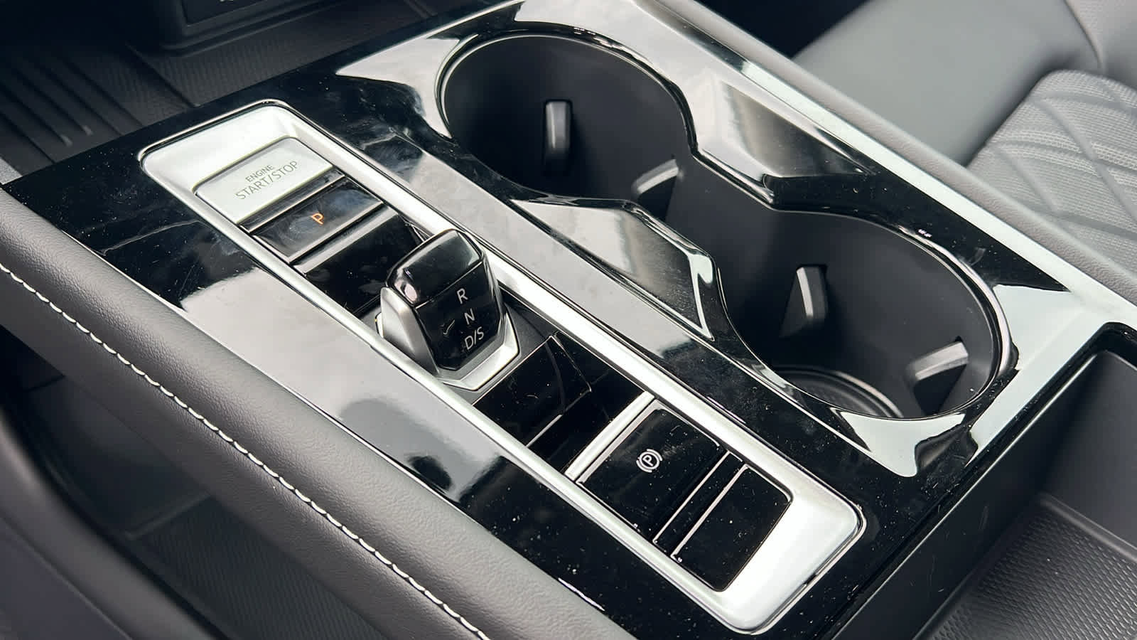 New 2026 Volkswagen Atlas SEL Premium R-Line image 13