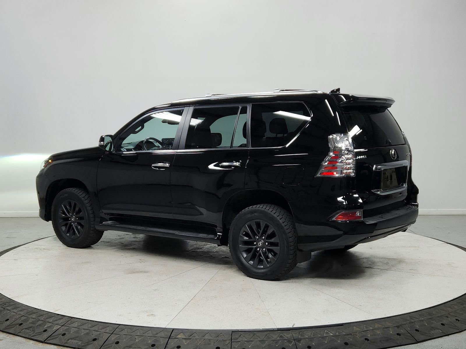 Used 2023 Lexus GX 460 Premium w/ Premium Package image 5