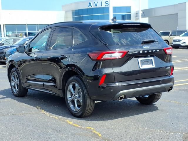 Used 2023 Ford Escape ST-Line w/ Tech Pack #1 AWD/4WD image 5
