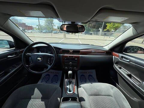Used 2011 Chevrolet Impala LT image 17