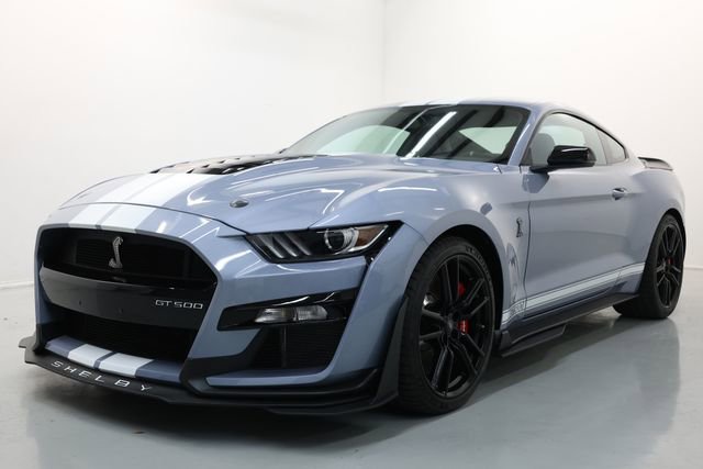 Used 2022 Ford Mustang Shelby GT500 w/ Technology Package RWD image 1