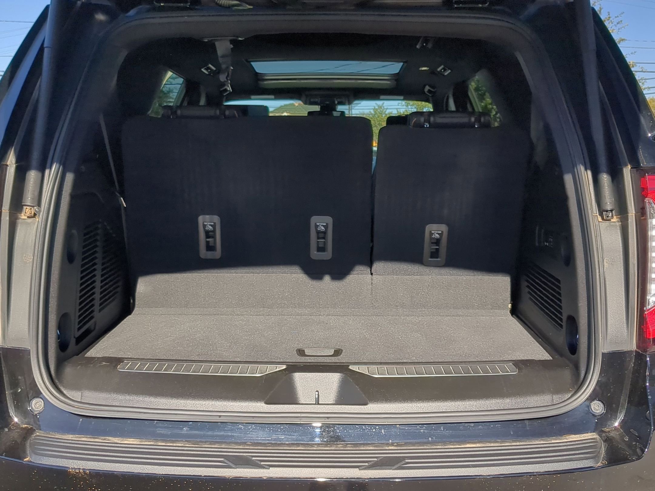 Used 2021 GMC Yukon AT4 w/ Rear Media and Nav Package image 24