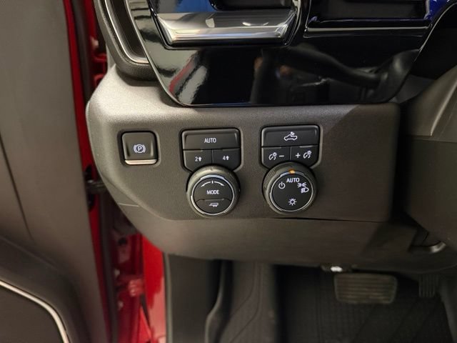 Used 2025 Chevrolet Silverado 1500 LT w/ Convenience Package II AWD/4WD image 16