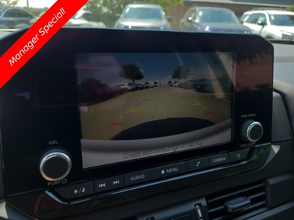 Certified 2025 Nissan Pathfinder S FWD image 21