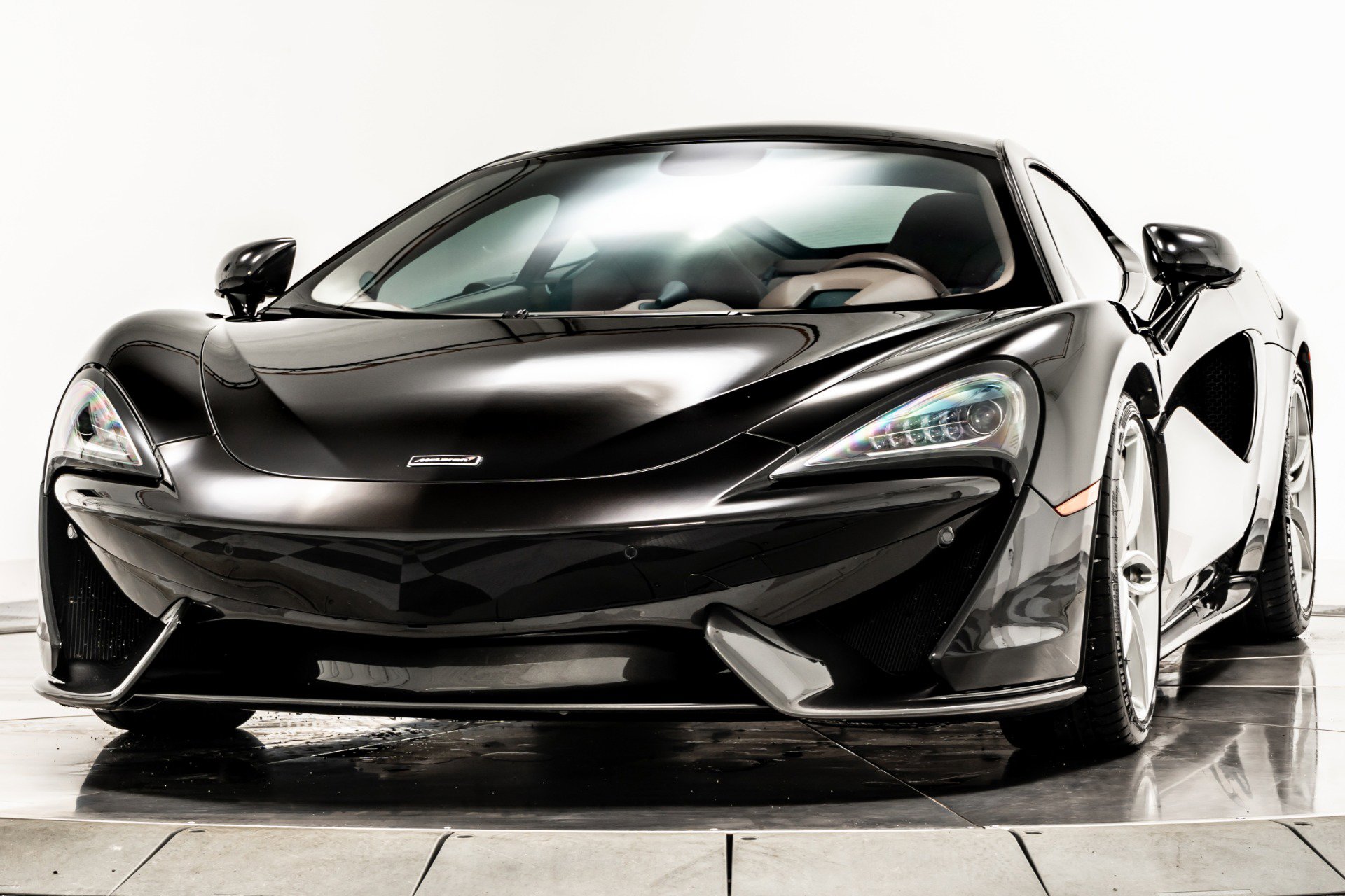 Used 2017 McLaren 570S image 5
