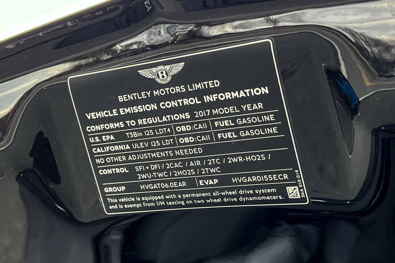 Used 2017 Bentley Bentayga AWD/4WD image 52