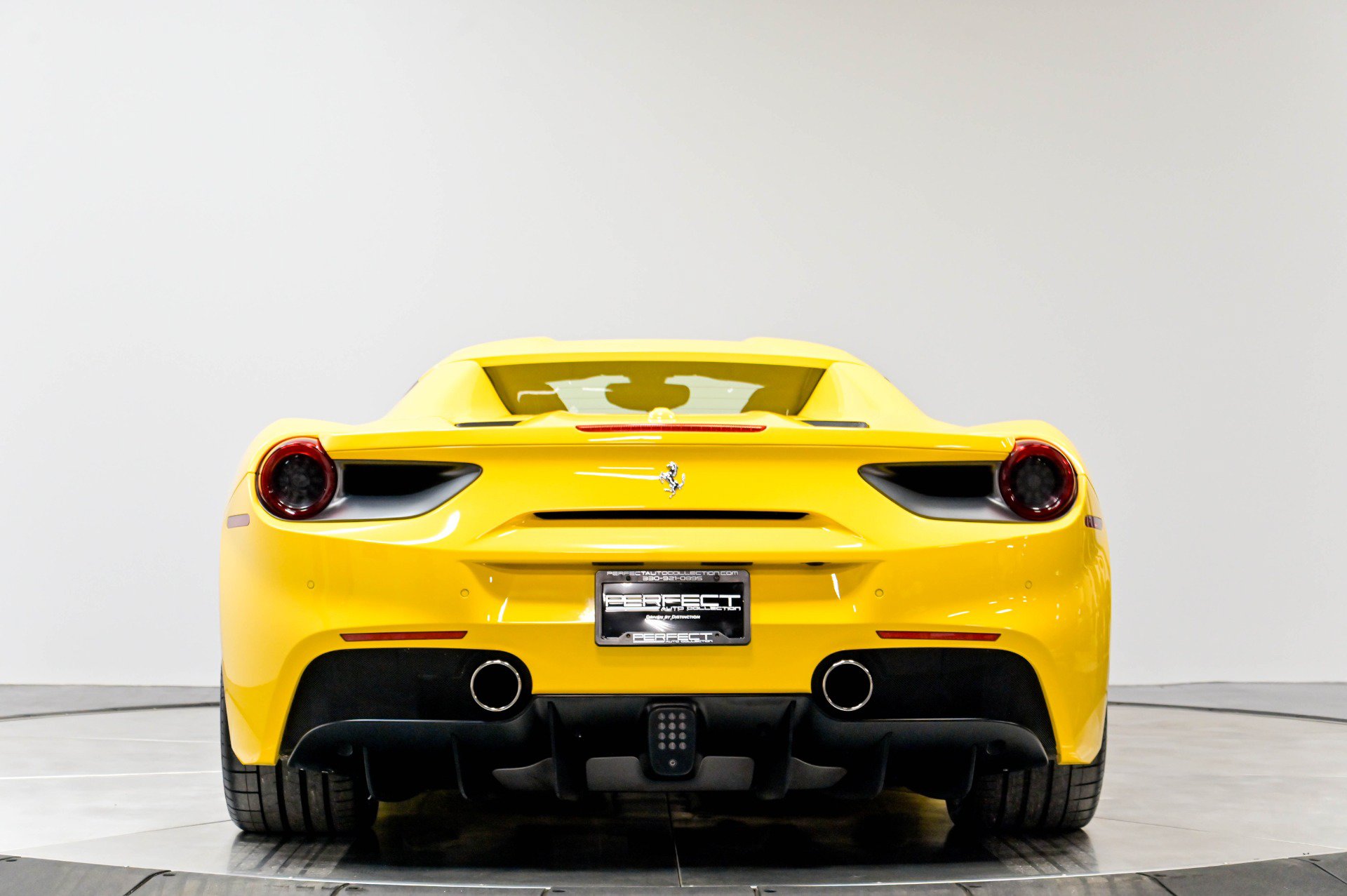 Used 2017 Ferrari 488 Spider RWD image 62