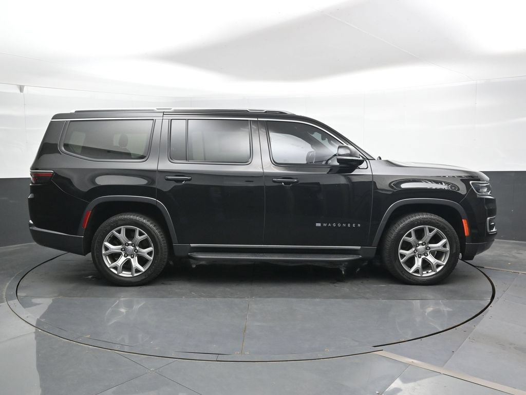 Used 2022 Jeep Wagoneer Series II AWD/4WD image 3