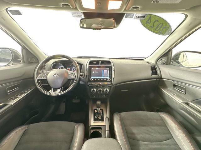 Used 2024 Mitsubishi Outlander Sport SE image 3
