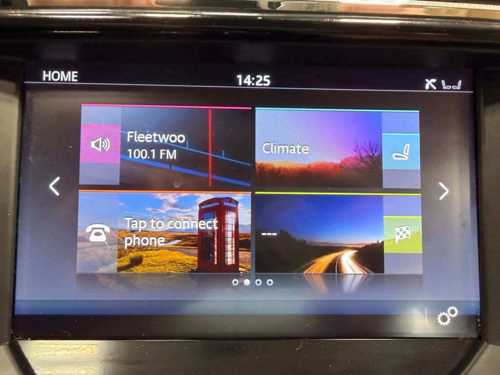 Used 2017 Jaguar XJ L Portfolio image 33