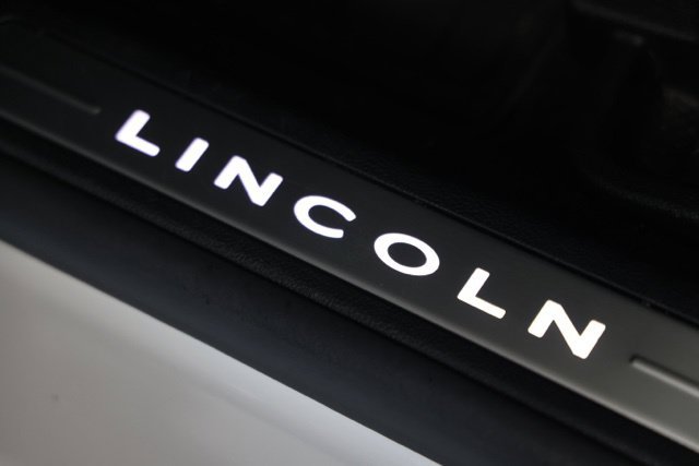 Used 2023 Lincoln Nautilus Reserve AWD/4WD image 20