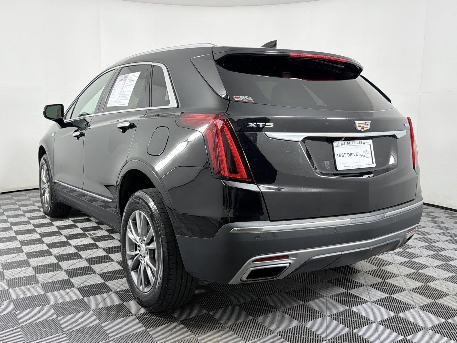 Certified 2023 Cadillac XT5 Premium Luxury w/ LPO, Floor Liner Package FWD image 4