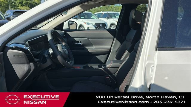 Used 2025 Nissan Kicks SR w/ SR Premium Package AWD/4WD image 10