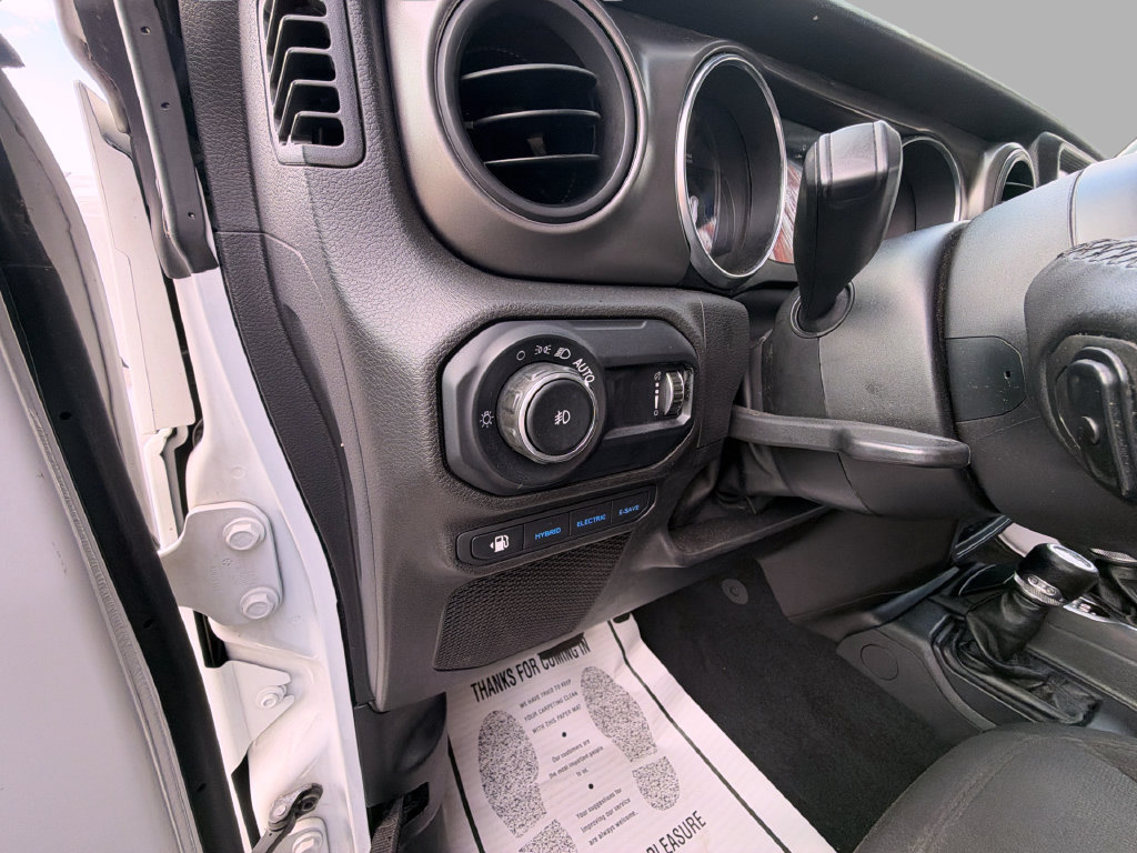 Used 2023 Jeep Wrangler Unlimited w/ Cold Weather Group AWD/4WD image 17