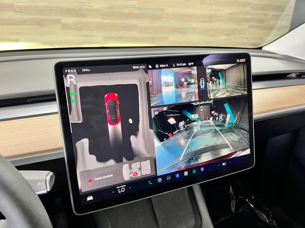 Used 2025 Tesla Model Y Long Range AWD/4WD image 17