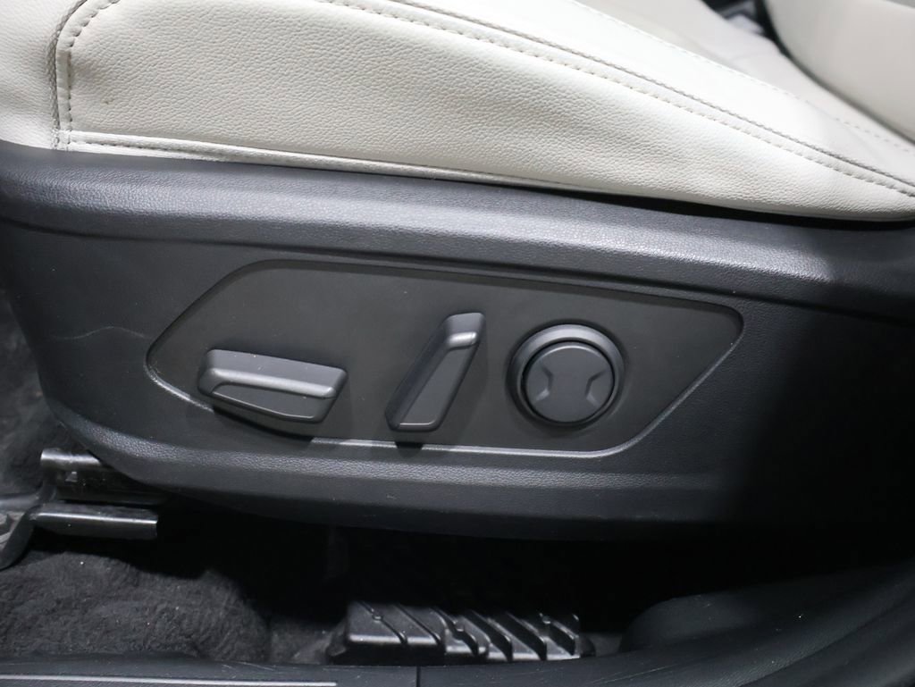 Used 2024 Hyundai Tucson Limited image 12