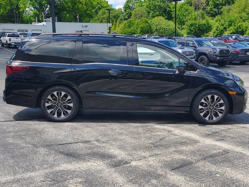Used 2025 Honda Odyssey Elite image 5