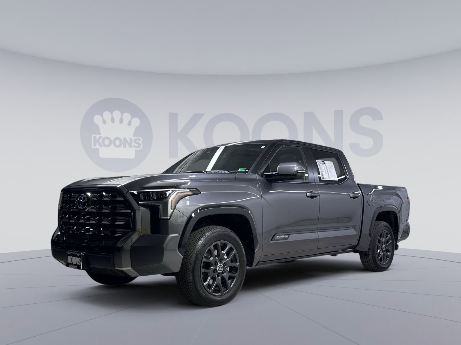 Used 2024 Toyota Tundra Platinum AWD/4WD image 1